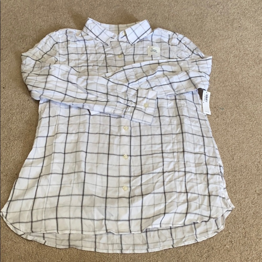 Old Navy tunic length button down. NWT